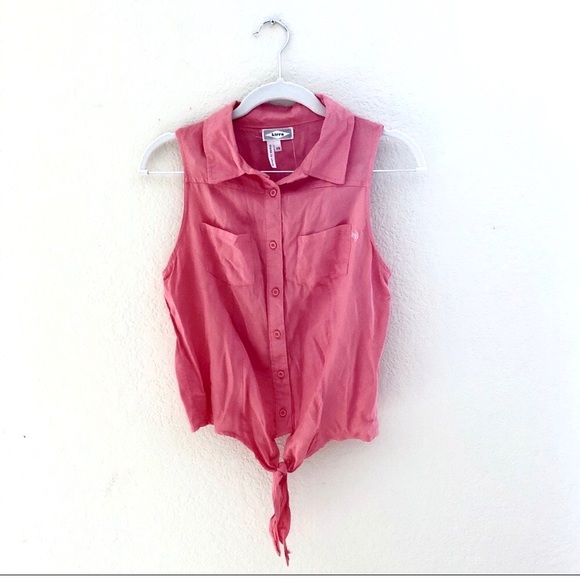 Kirra Tops - SOLD NWT Kirra Coral Tank
